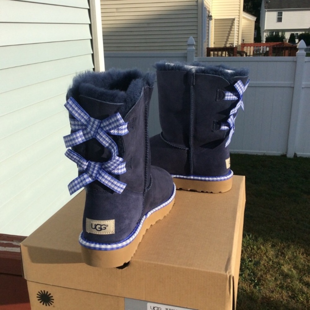 Ugg Bailey Bow Gingham - Picture 1 of 8